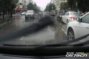 在香港见到国产车主视频,国产车主自信驾驭，展现民族汽车工业崛起